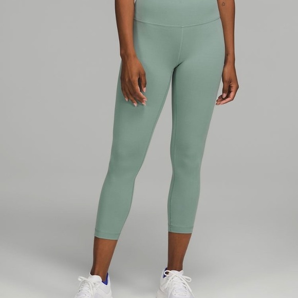 Wunder Train High Rise Crop 23” in size 6 in Misty Glade - Picture 1 of 3